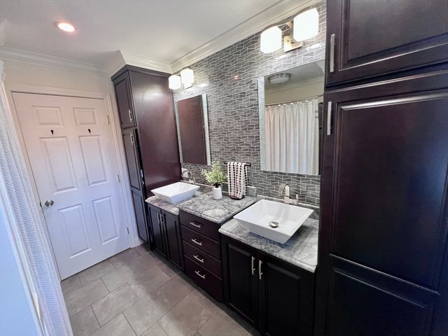 28-R Woodside Dr, Grafton, MA 01519