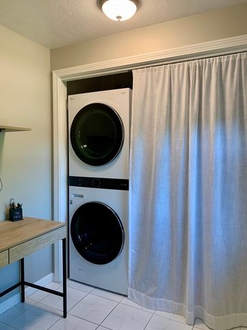 28-R Woodside Dr, Grafton, MA 01519