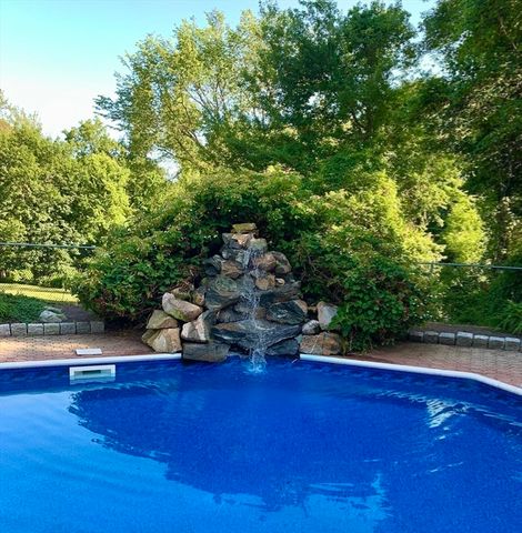 28-R Woodside Dr, Grafton, MA 01519