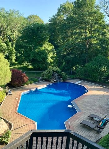 28-R Woodside Dr, Grafton, MA 01519