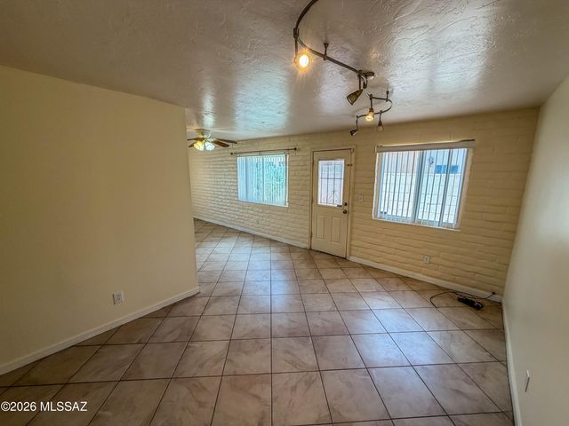2012 W Hadley Street, Tucson, AZ 85705