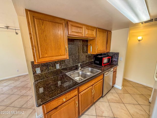 2012 W Hadley Street, Tucson, AZ 85705