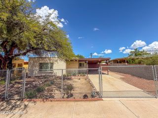 2012 W Hadley Street, Tucson, AZ 85705