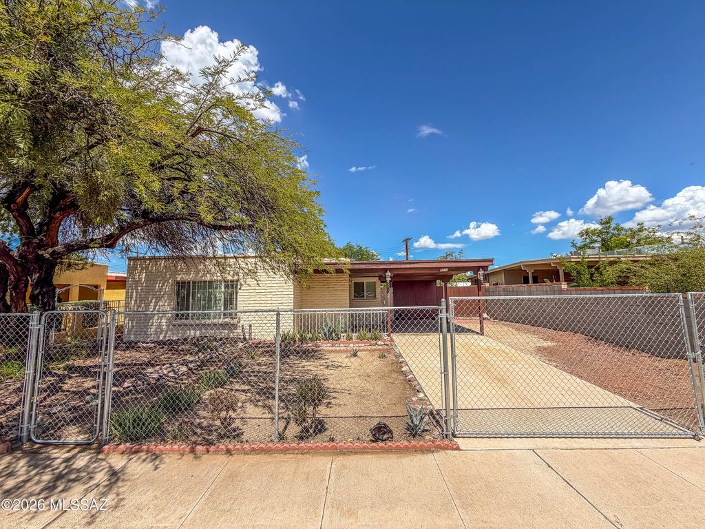 2012 W Hadley Street, Tucson, AZ 85705
