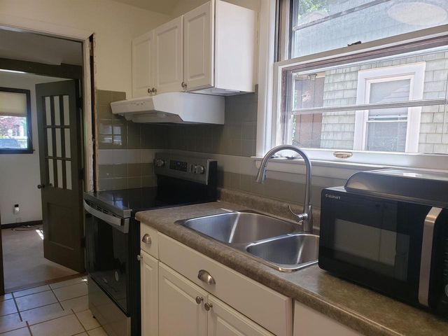 2121 Regent Street, Madison, WI 53726