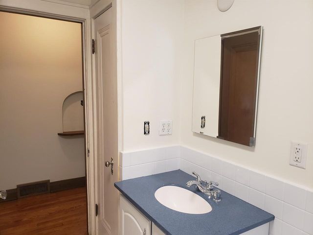 2121 Regent Street, Madison, WI 53726