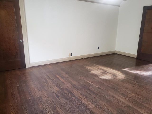 2121 Regent Street, Madison, WI 53726