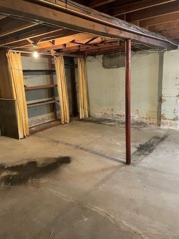 63 Davis, Montague, MA 01376