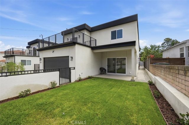 24222 Ocean Avenue, Torrance, CA 90505