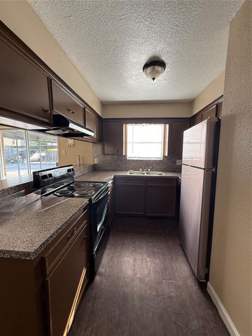 1503 Donovan Street 6, Baytown, TX 77520