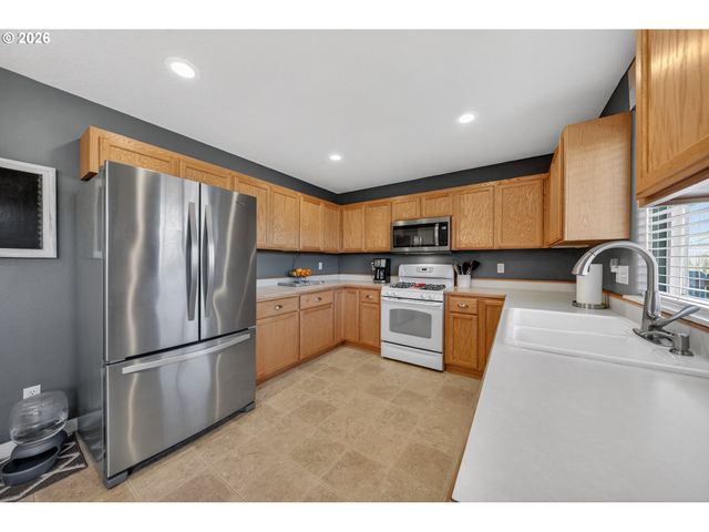 2579 PEACHWOOD Ct, Sutherlin, OR 97479