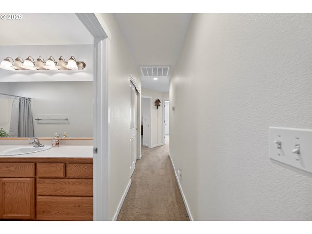 2579 PEACHWOOD Ct, Sutherlin, OR 97479