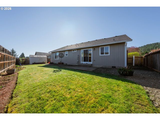 2579 PEACHWOOD Ct, Sutherlin, OR 97479