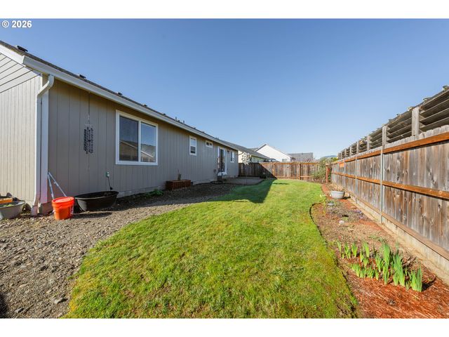 2579 PEACHWOOD Ct, Sutherlin, OR 97479