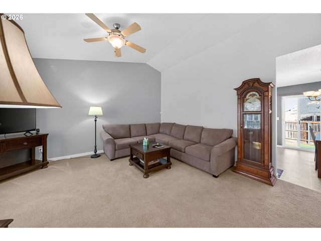 2579 PEACHWOOD Ct, Sutherlin, OR 97479