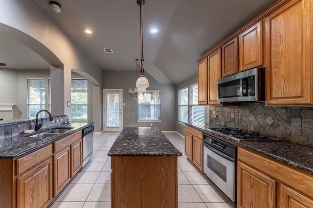 308 Natchez Trail, Mansfield, TX 76063