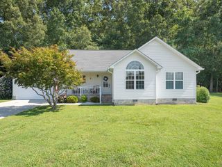 43 Shady Cove Ct, Estill Springs, TN 37330