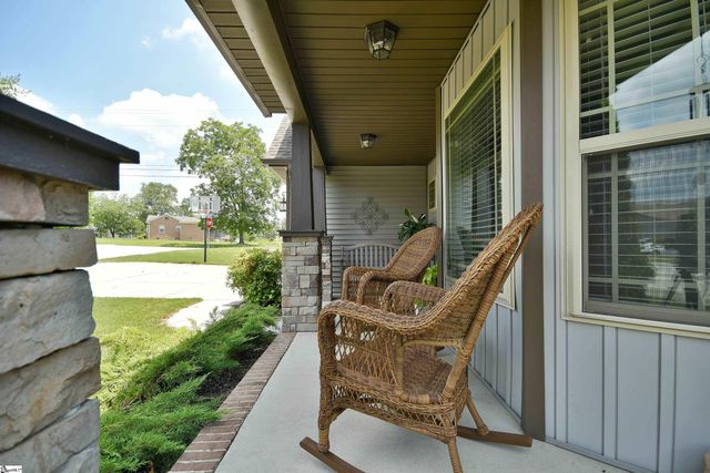 300 Redstem Drive, Simpsonville, SC 29681