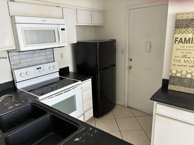4361 SHADOW CREST PLACE 32-3, Orlando, FL 32811