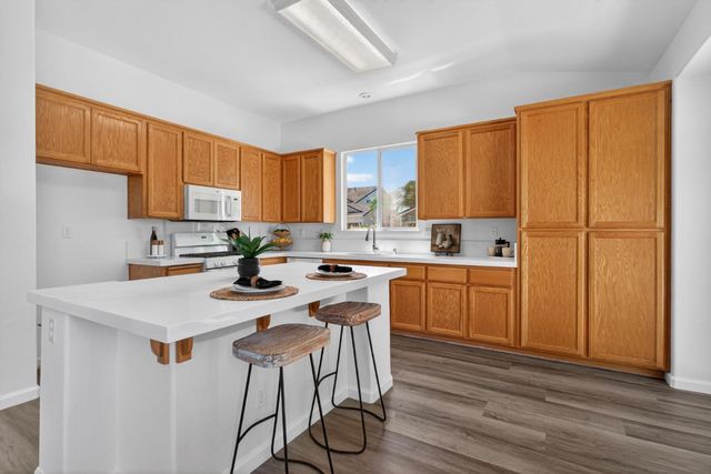 1723 Duke Ct, Tracy, CA 95377
