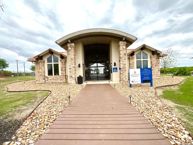 907 Cook Bend, San Antonio, TX 78221