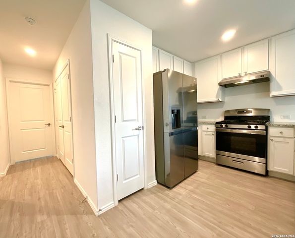 907 Cook Bend, San Antonio, TX 78221