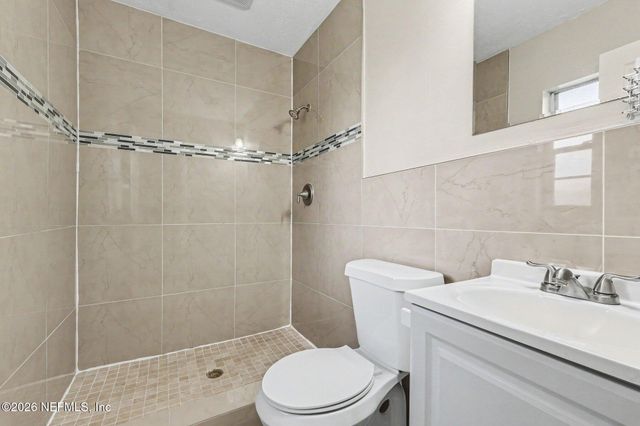 235 BAISDEN Road, Jacksonville, FL 32218