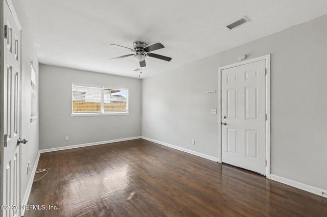 235 BAISDEN Road, Jacksonville, FL 32218