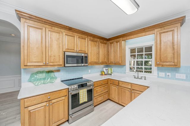 1984 N Creek Drive, Mount Pleasant, SC 29466