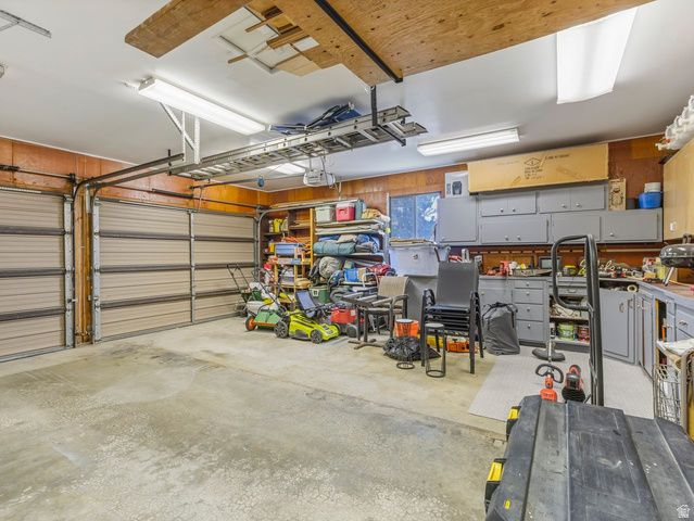 3371 E LARCHMONT DR, Salt Lake City, UT 84109