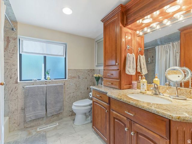 3371 E LARCHMONT DR, Salt Lake City, UT 84109