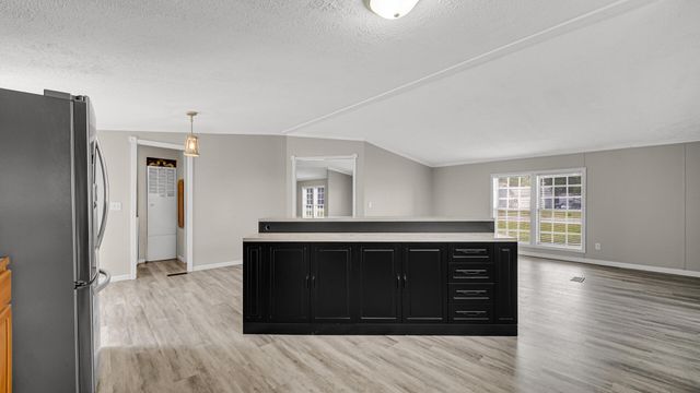 11983 N 330 E, Demotte, IN 46310