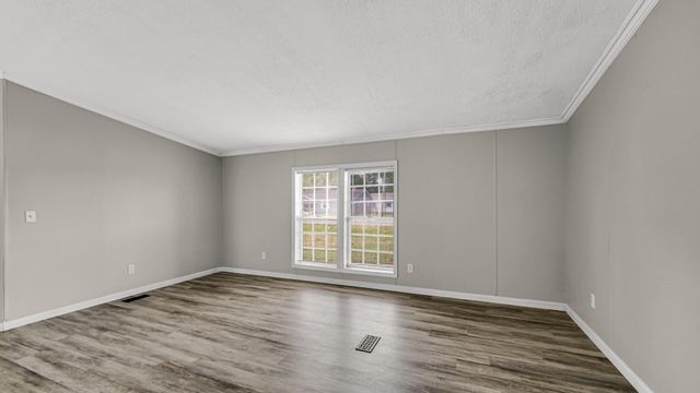 11983 N 330 E, Demotte, IN 46310