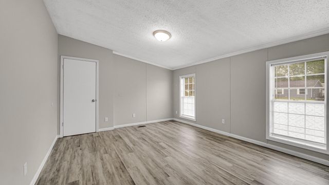 11983 N 330 E, Demotte, IN 46310