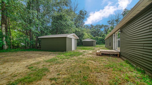 11983 N 330 E, Demotte, IN 46310