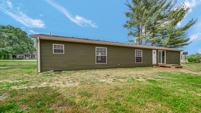 11983 N 330 E, Demotte, IN 46310
