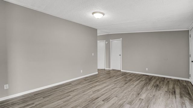 11983 N 330 E, Demotte, IN 46310