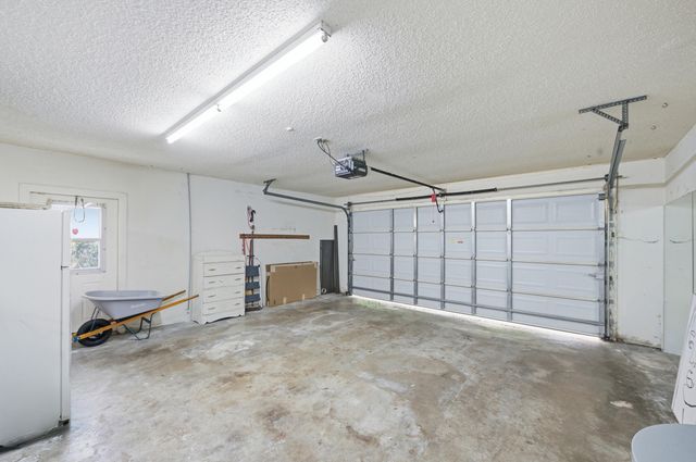 2860 Cuyahoga Lane, West Palm Beach, FL 33409