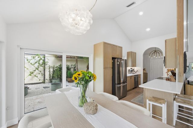 2860 Cuyahoga Lane, West Palm Beach, FL 33409