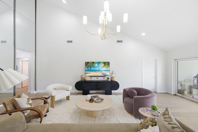 2860 Cuyahoga Lane, West Palm Beach, FL 33409