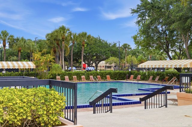 2860 Cuyahoga Lane, West Palm Beach, FL 33409