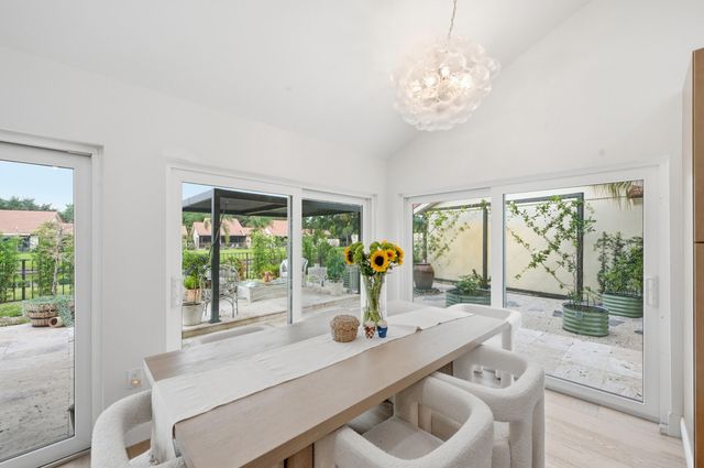 2860 Cuyahoga Lane, West Palm Beach, FL 33409