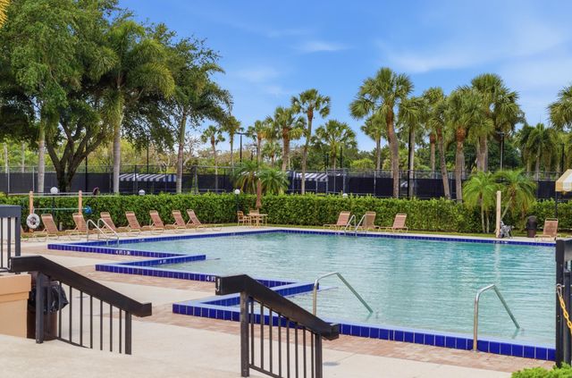 2860 Cuyahoga Lane, West Palm Beach, FL 33409