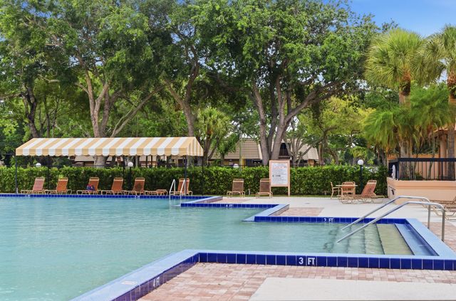 2860 Cuyahoga Lane, West Palm Beach, FL 33409