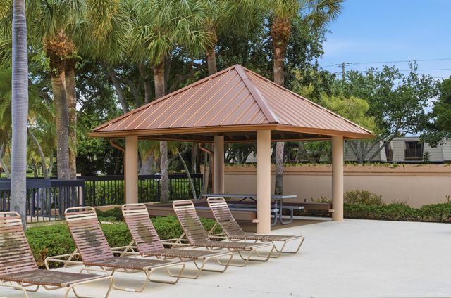 2860 Cuyahoga Lane, West Palm Beach, FL 33409