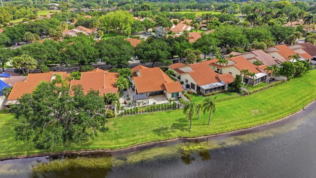 2860 Cuyahoga Lane, West Palm Beach, FL 33409