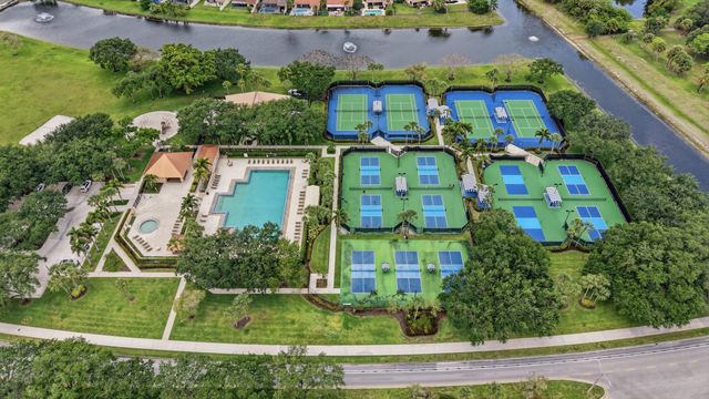 2860 Cuyahoga Lane, West Palm Beach, FL 33409