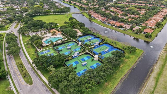 2860 Cuyahoga Lane, West Palm Beach, FL 33409