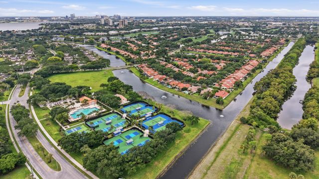 2860 Cuyahoga Lane, West Palm Beach, FL 33409