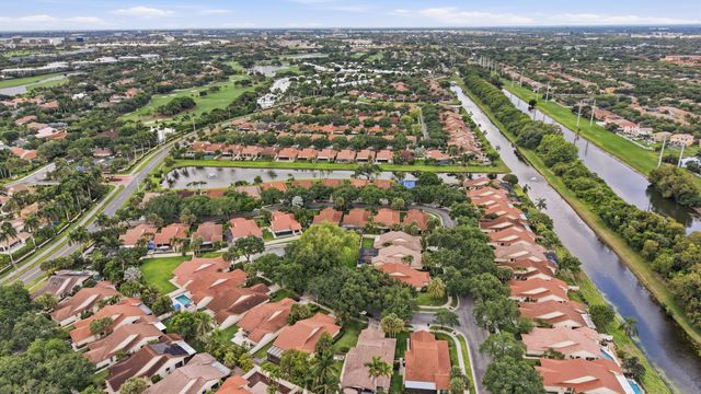2860 Cuyahoga Lane, West Palm Beach, FL 33409
